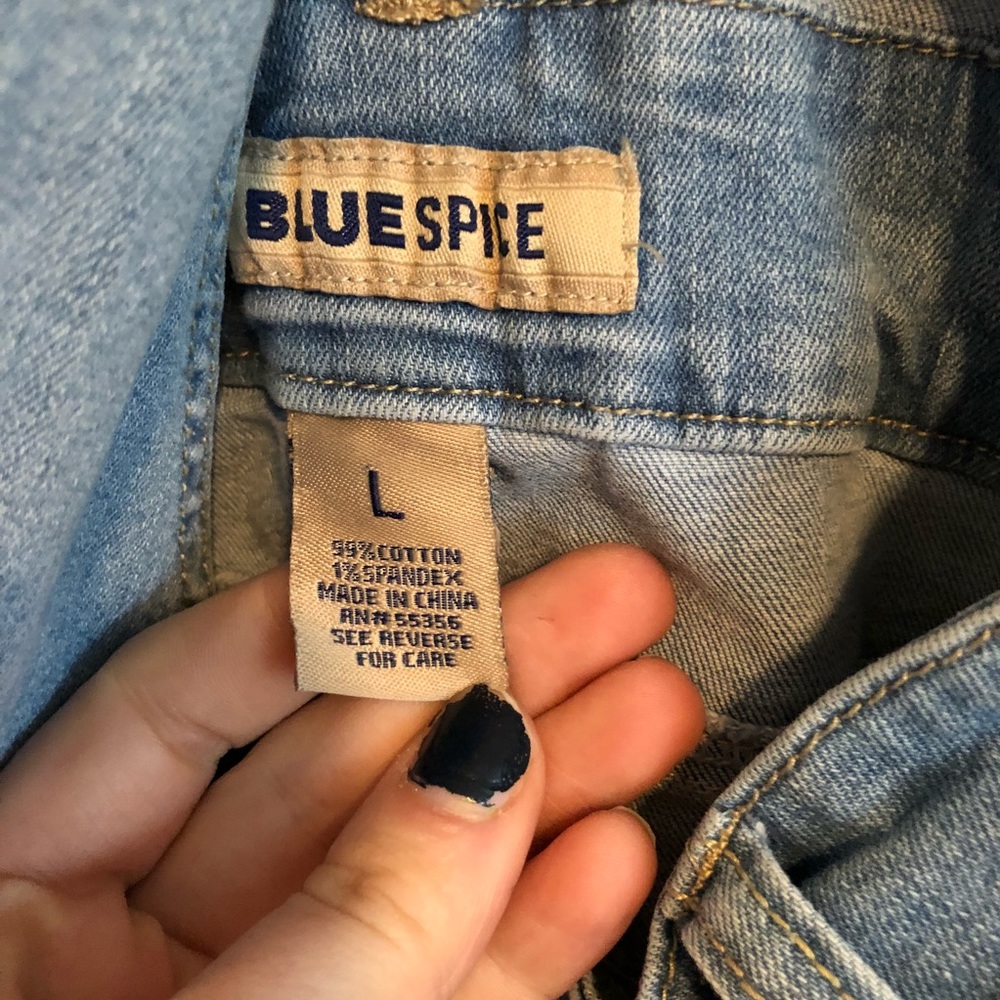 Overall shorts - Picture 3 of 3